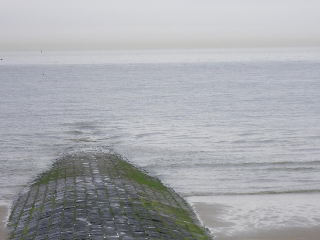 Aan Zee Apartment